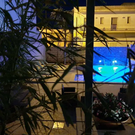 Vianova Affittacamere Giurdignano Exterior foto